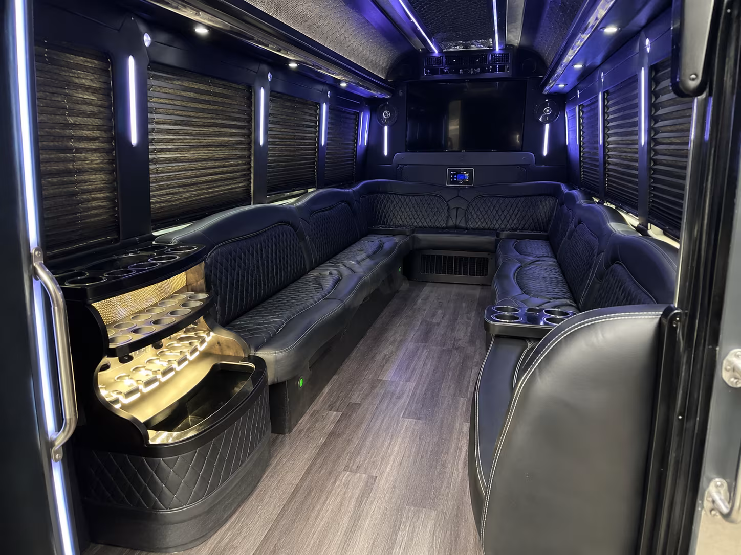 Orlando Winery Tour & Pub Crawl Transportation party bus exterior